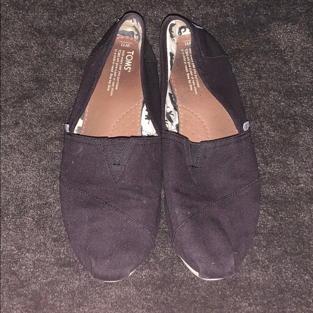 Toms